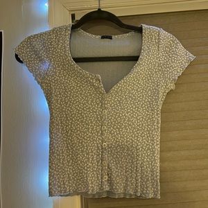 brandy melville baby tee 🤍